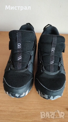 Туристически обувки Adidas, снимка 2 - Маратонки - 53667794