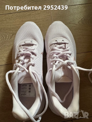 Дамски маратонки Nike Revolution 6 , снимка 2 - Маратонки - 52442372