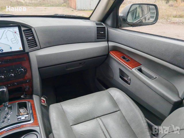 Джип Гранд Чероки , снимка 11 - Автомобили и джипове - 52841642