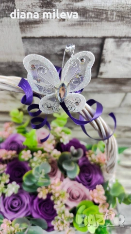 Кошница в лилаво с рози от пластичен сапун!!, снимка 2 - Декорация за дома - 53653950