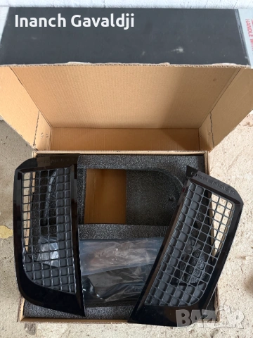 Оригинални странични решетки за Defender 110, снимка 2 - Аксесоари и консумативи - 53406086