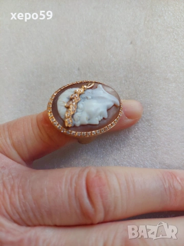 Уникален дамски златен пръстен,злато 18 карата,45 брилянта,и огромна камея, снимка 15 - Пръстени - 53840580