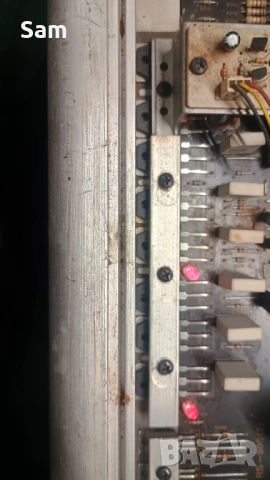 Усилвател 800, снимка 3 - Ресийвъри, усилватели, смесителни пултове - 53025415