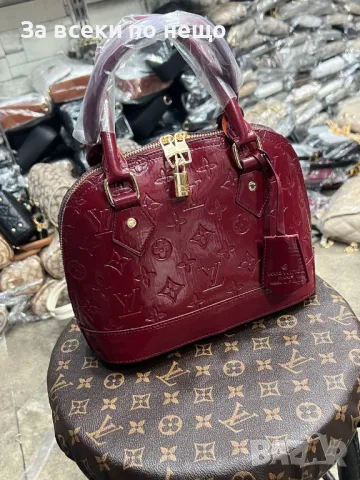 Louis Vuitton Дамска Чанта Луис Витон - Налични Различни Цветове Код D1840, снимка 2 - Чанти - 49147232