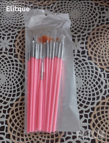 Комплект от 15 броя четки за маникюр и педикюр ZJY53