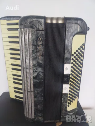 Акордеон Hohner Tango II M 96 баса / 3 регистъра Комплект с куфар.  Произведен в Германия. , снимка 1 - Акордеони - 48421860