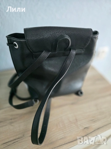 Раница Guess , снимка 4 - Чанти - 53482077