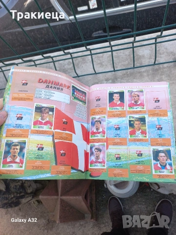 АЛБУМ ЗА ЛЕПЕНКИ ФУТБОЛИСТИ ЕВРО 96, снимка 2 - Колекции - 53837234