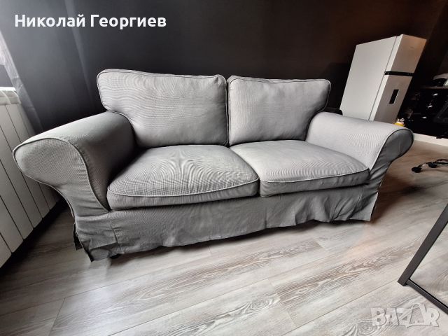 Сив мек двуместен диван Икеа, снимка 1 - Дивани и мека мебел - 45480288