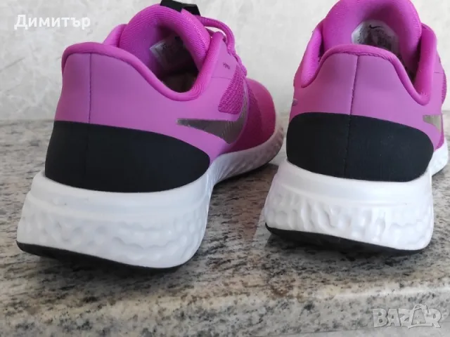 Маратонки Nike 38.5, снимка 5 - Маратонки - 47774290