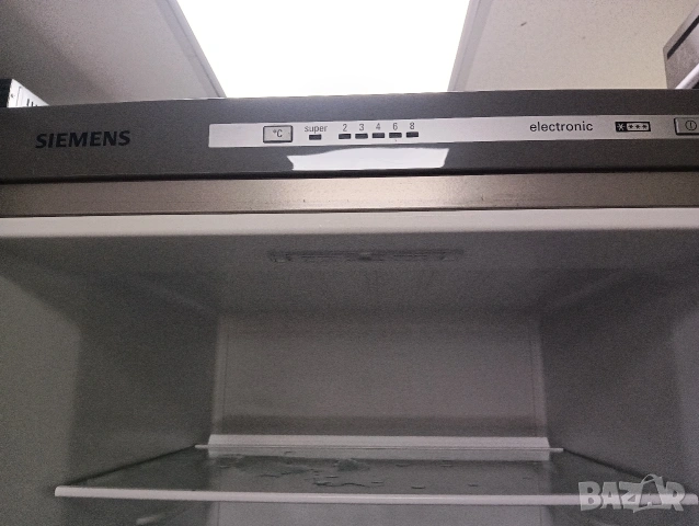 Иноксов комбиниран хладилник с фризер Сименс Siemens А+++ с две години гаранция!, снимка 4 - Хладилници - 53908217