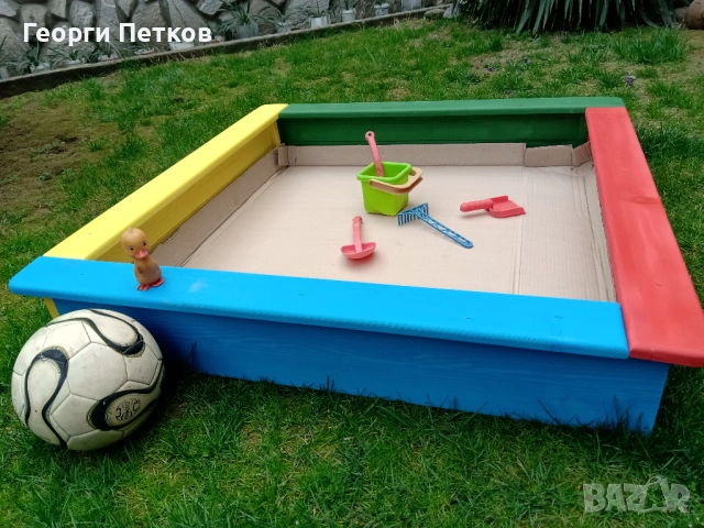 Пясъчник, цветен -110х110 см.