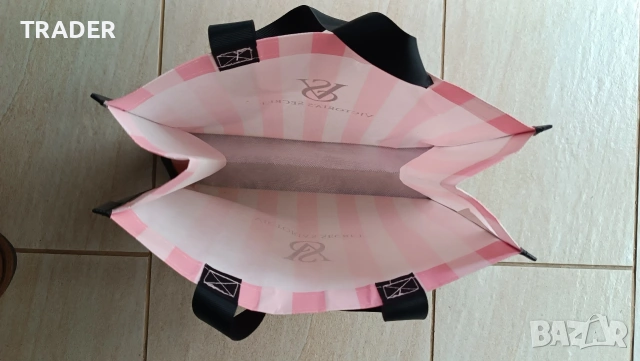 подаръчна торбичка Adidas Dune Nomination Pandora Victoria’s secret SWAROVSKI BMW Motorrad , снимка 13 - Други - 14573345