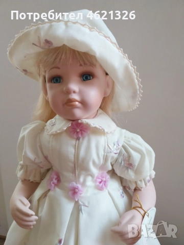 Винтидж колекционерска порцеланова кукла с ограничено издание от колекцията Leonardo рядка, снимка 2 - Декорация за дома - 52089112