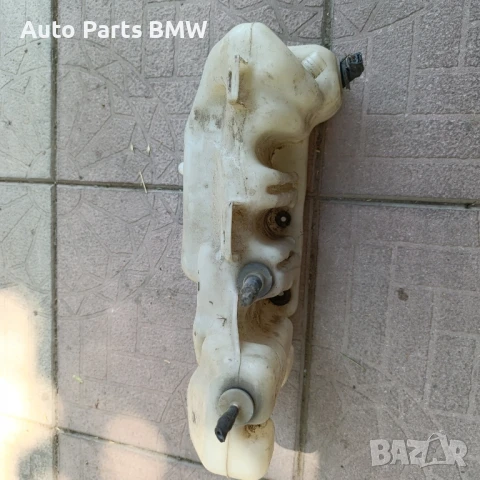 Казанче чистачки BMW E39 Казанче течност чистачки BMW E39 казанче Чистачки БМВ Е39 казанче вода , снимка 5 - Части - 38411769