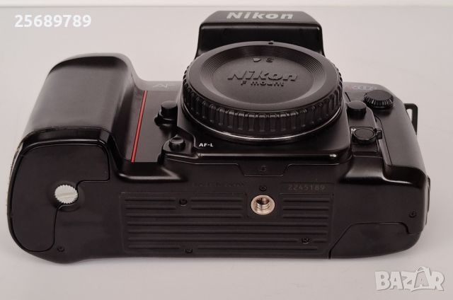 Филмов фотоапарат Nikon Af N8008  -за колекция, снимка 2 - Фотоапарати - 45253414