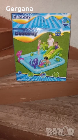 надуваем детски кът с пързалка и пръскало, снимка 3 - Надуваеми играчки - 50860545