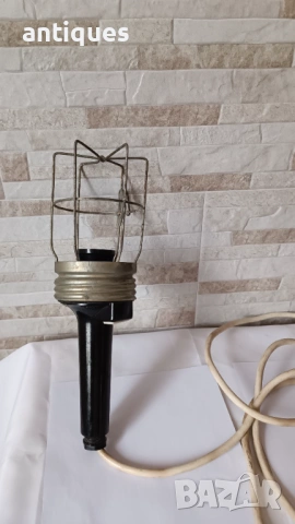 Подвижна работна лампа с копче - стар модел, снимка 3 - Антикварни и старинни предмети - 53005559