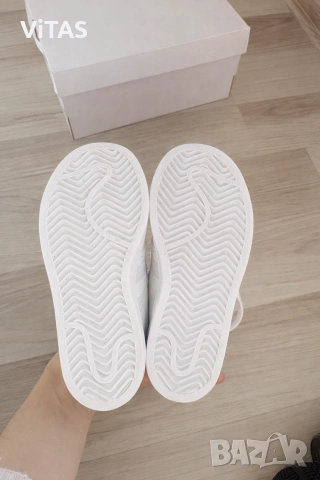 Детски маратонки Adidas Superstar №28, снимка 4 - Детски маратонки - 54101111