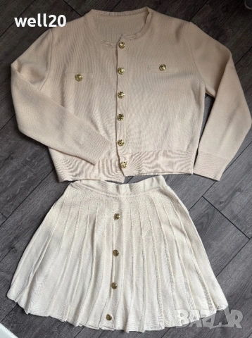 Сет плетиво жилетка и къса пола