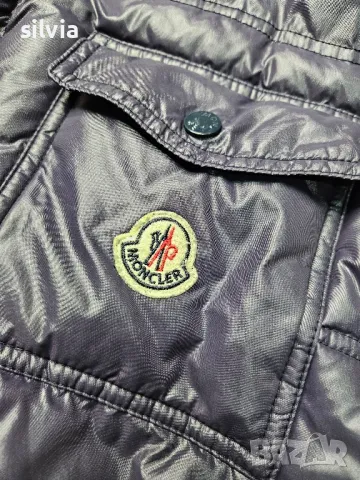 Moncler Branson - M Размер яке пух, снимка 3 - Якета - 47973423