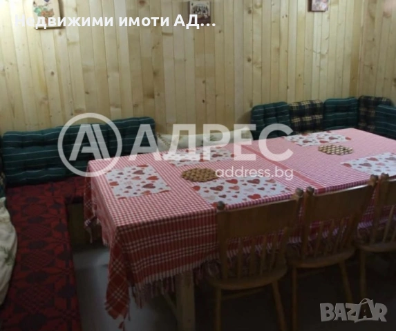 Просторен имот в с. Марчино, общ. Попово, снимка 5 - Къщи - 53381315