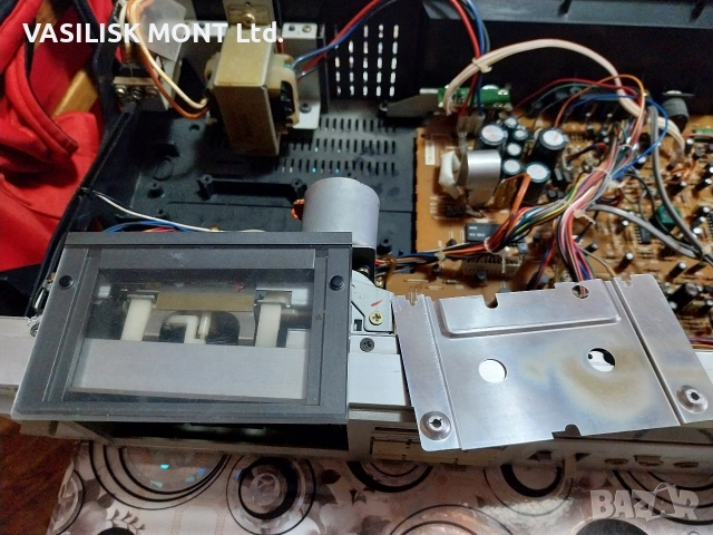 Дек HITACHI D-E55 за ремонт или резервни части - Продаден, снимка 3 - Декове - 52676885