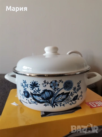 Емайлирана тенджера GSW W. GermanyВинтидж емайлирана тенджера с декор "Син лук" 