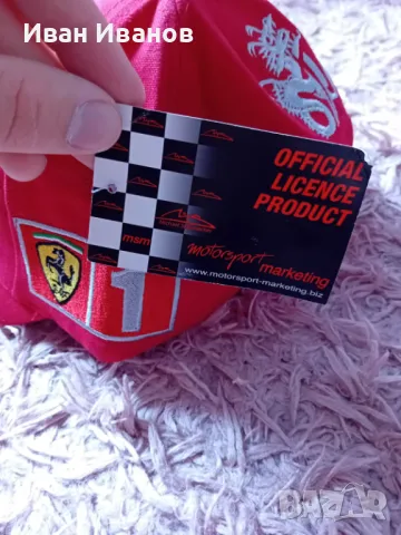 Оригинална шапка на Михаел Шумахер с автограф, снимка 5 - Фен артикули - 50430822