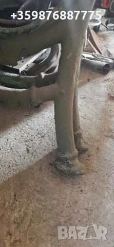 Красиви и здрави чугунени крака за пейка соц ретро ., снимка 2 - Антикварни и старинни предмети - 53993741