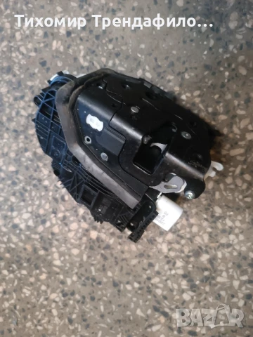 брава за ауди а4 22г 8X2 837 016D AUDI A4 B9 Front Right Door Lock RHD 8X2837016D