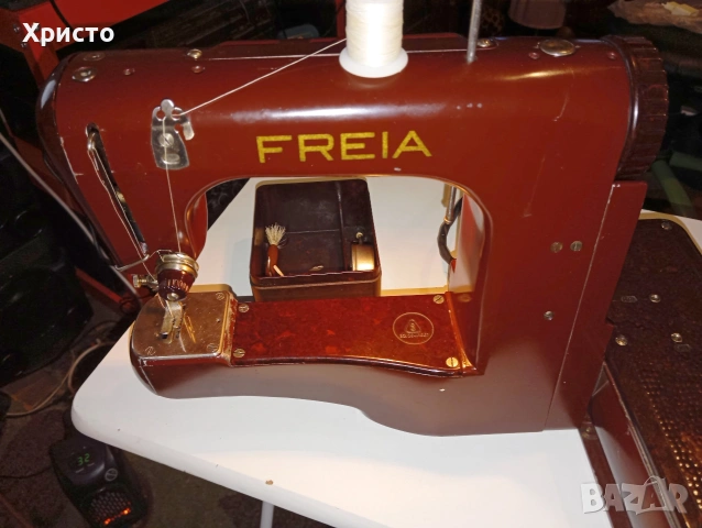 Немска шевна машина FREIA., снимка 4 - Други машини и части - 53304604