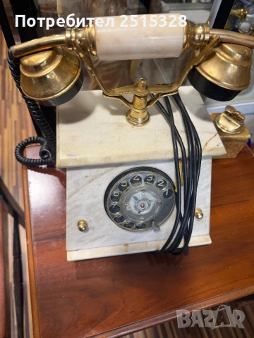 стар бълг ретро телефон мрамор