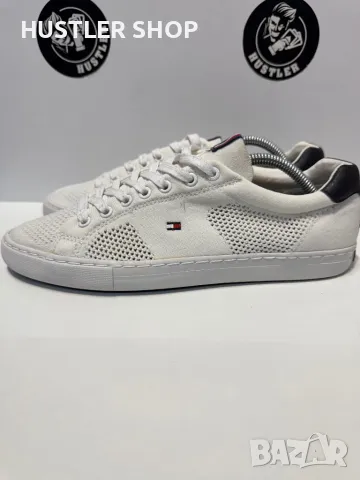 Сникърси TOMMY HILFIGER.Номер 42, снимка 2 - Ежедневни обувки - 49454054