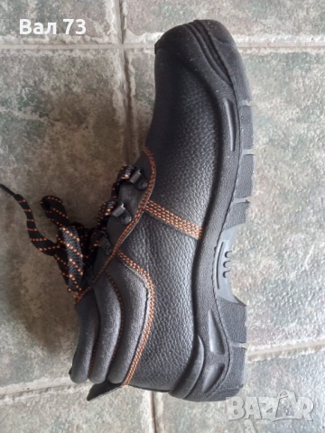 Нови работни обувки , снимка 3 - Мъжки боти - 53397237