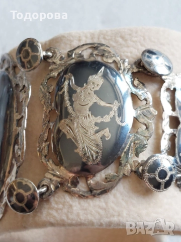 Автентична сребърна 925 гривна(sterling silver)поставени емайлирани плочки-1920 г.отлично състояние, снимка 5 - Гривни - 52847553