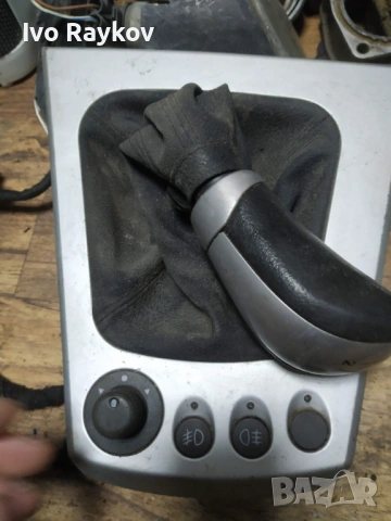 Маншон и бутони централна конзола за Alfa 156 , 156046119, снимка 3 - Части - 53483375