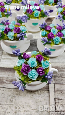 Сладурски Чашки с нежни цветлета в тюркоаз и лилаво!!