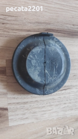 Продавам - капачка за фар на Vw Passat 