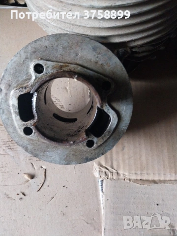 различни части останали от двигател иже възход татран., снимка 9 - Резервни части за телефони - 54068988