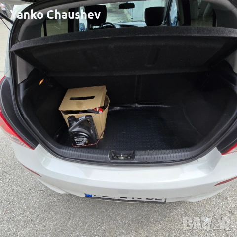 Hyundai I20 1.2 бензин 08.2014 г. с нови гуми, снимка 8 - Автомобили и джипове - 53229781