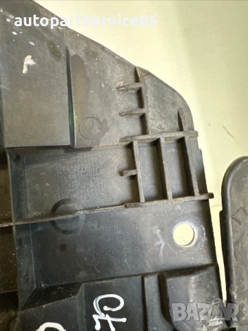 Преден ляв държач за броня LHD за Volvo V70 2.0 TDI 163HP (2012) 31265344, снимка 2 - Части - 53794258