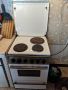 ПОДАРЯВАМ стара кухненска печка, 2 котлона и фурна работят!, снимка 2