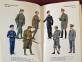 Справочник на военните униформи 15ти-20ти век / Military Uniforms of the World in Colour, снимка 11