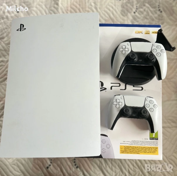 PlayStation 5 + 2 джойстика (ПЕРФЕКТНО СЪСТОЯНИЕ), снимка 1