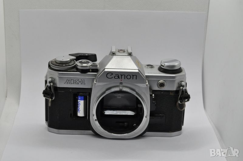 Фотоапарат Canon AE-1, снимка 1