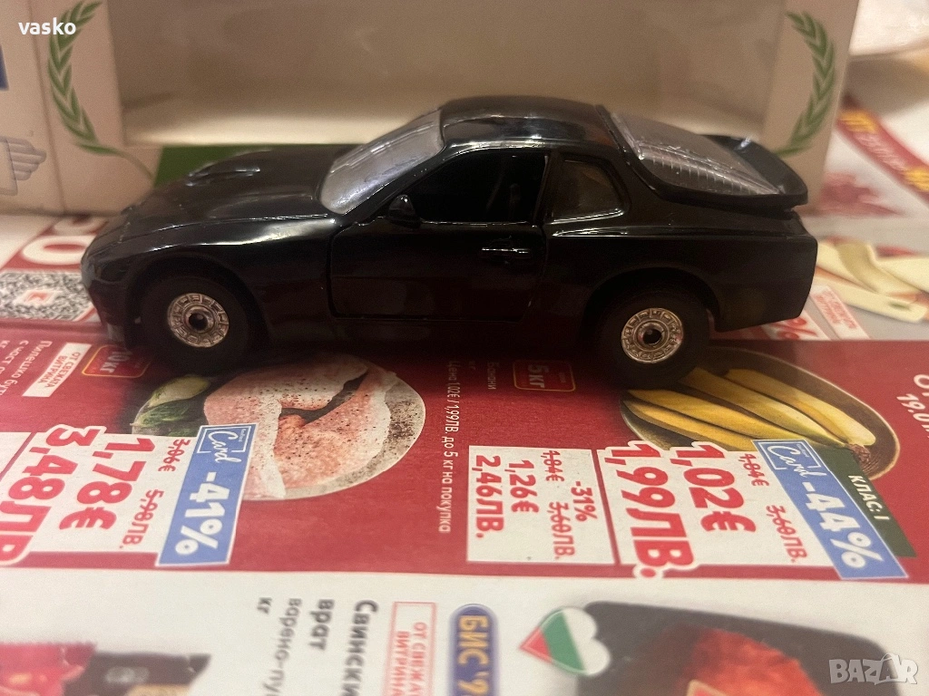 Английско Корги 1:43 Порше 944, снимка 1