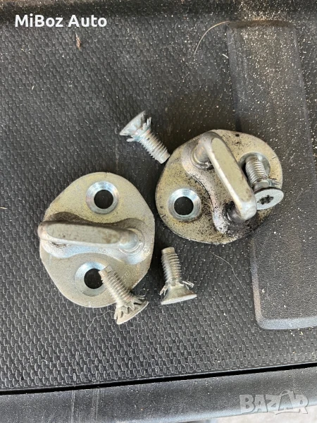 Насрещник врата багажник Мицубиши Аутлендър 2 Mitsubishi Outlander (2006-2012), снимка 1