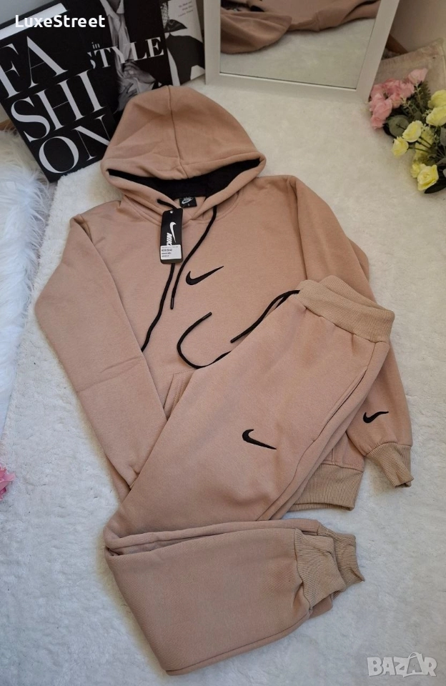 Дамски Ватирани Комплекти 🤍 Nike , снимка 1