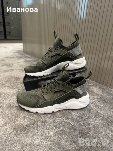 Дамски маратонки NIKE AIR HUARACHE, снимка 3 - Маратонки - 49255137